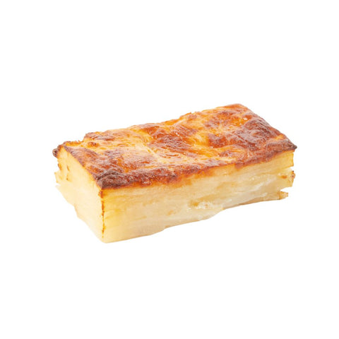 Layered russet potatoes topped with aged white cheddar cheese. 2 per pack